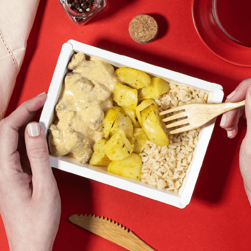 marmita - strogonoff light de carne + arroz integral + batata sautée
